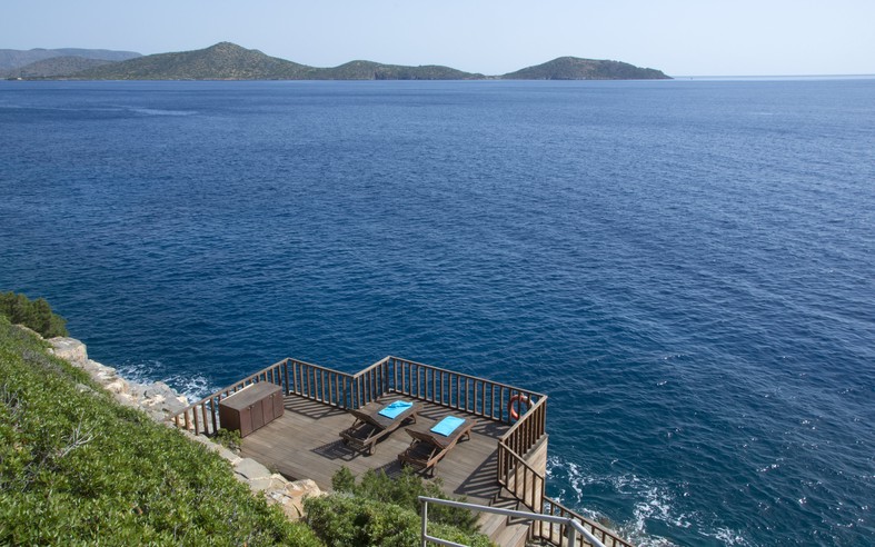 Elounda's Allure: Why Choose This Corner of Crete for Your Next Luxury Escape?